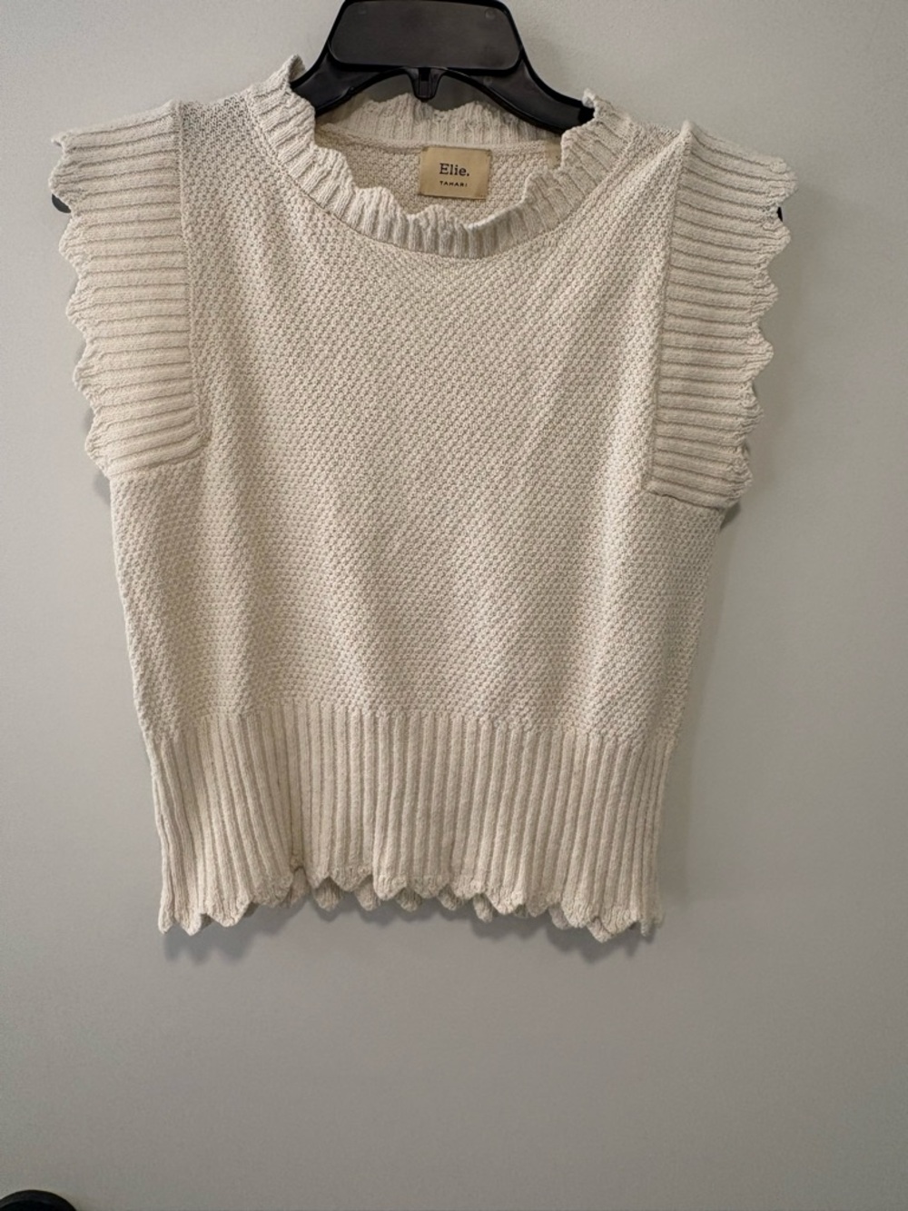 Elie Tahari Cream Knit Ruffled Sleeve Tank Top